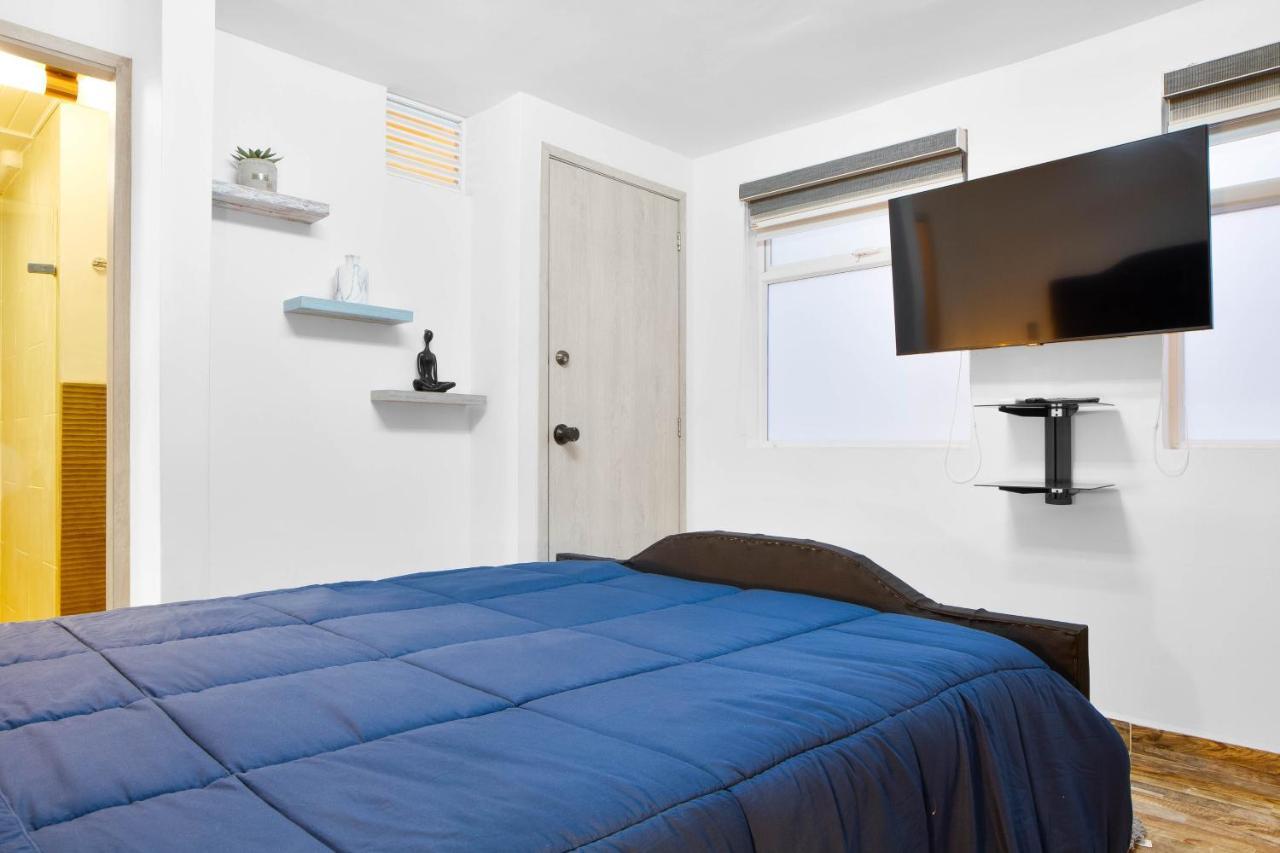 Miracle Aparthotel Medellin Exterior photo